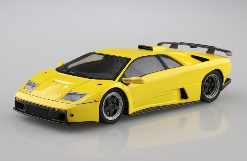 Aoshima 1/24 Scale 1999 Lamborghini Diablo GT Model Kit