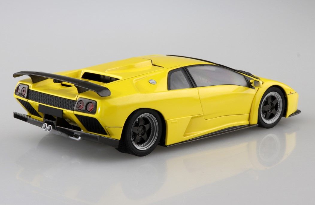 Aoshima 1/24 Scale 1999 Lamborghini Diablo GT Model Kit