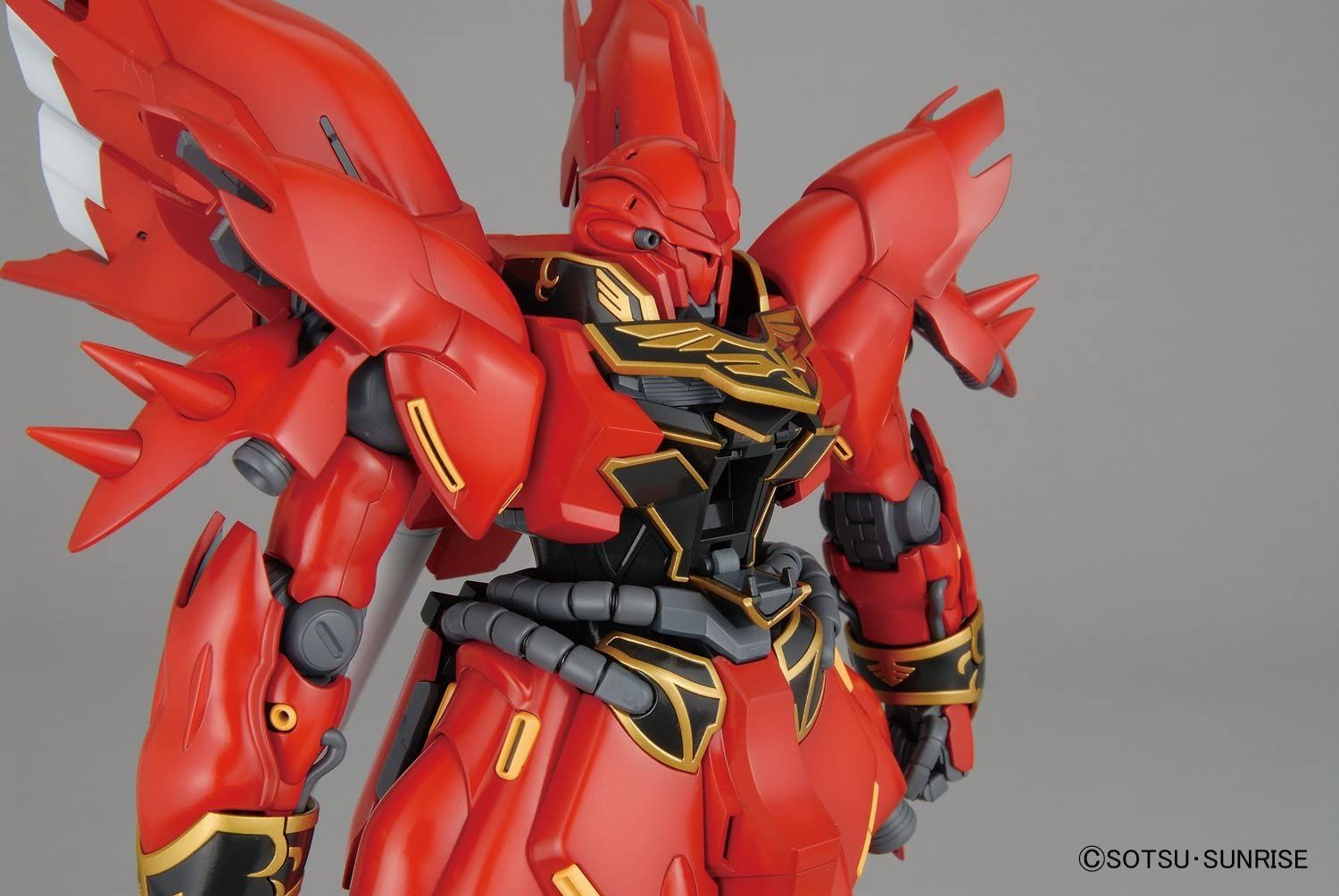 Bandai 1/100 Scale MG Sinanju (Anime Color Ver) Model Kit