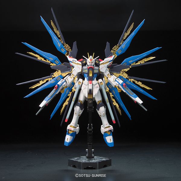 Bandai 1/144 Scale RG #14 ZGMF-X20A Strike Freedom Gundam Model