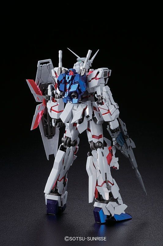 Bandai 1/100 Scale MG Unicorn Gundam (Red/Green Twin Frame Edit