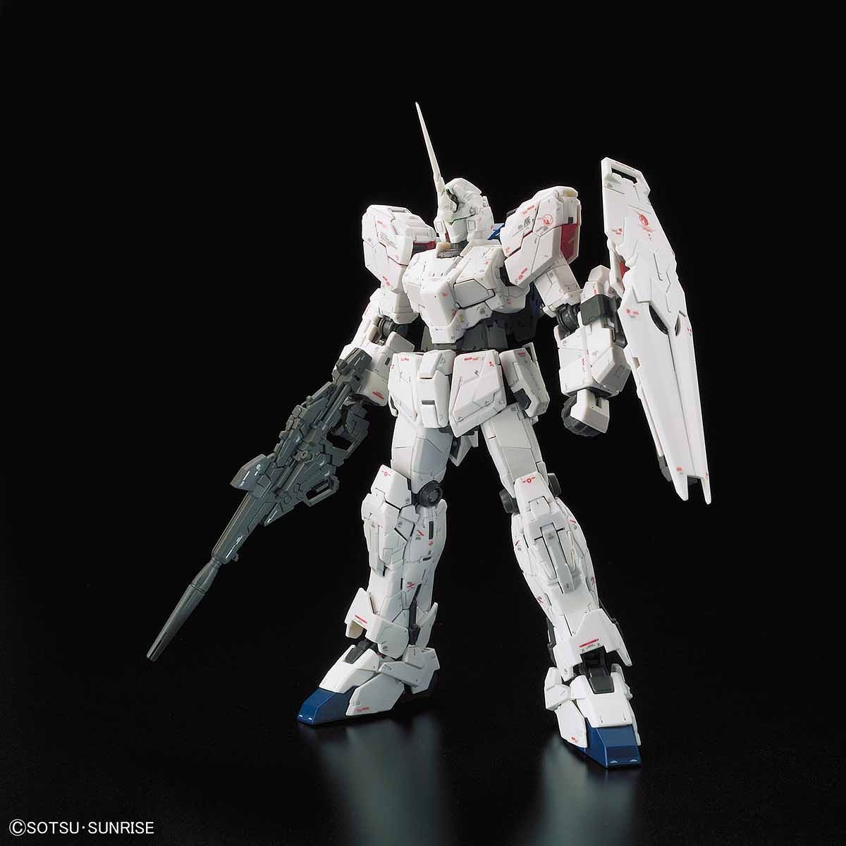 Bandai 1/144 Scale RG Unicorn Gundam Model Kit