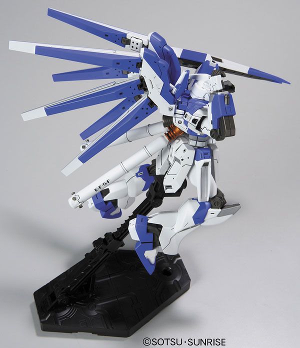 Bandai 1/144 Scale HGUC Hi-Nu/Hi-v Gundam Model Kit