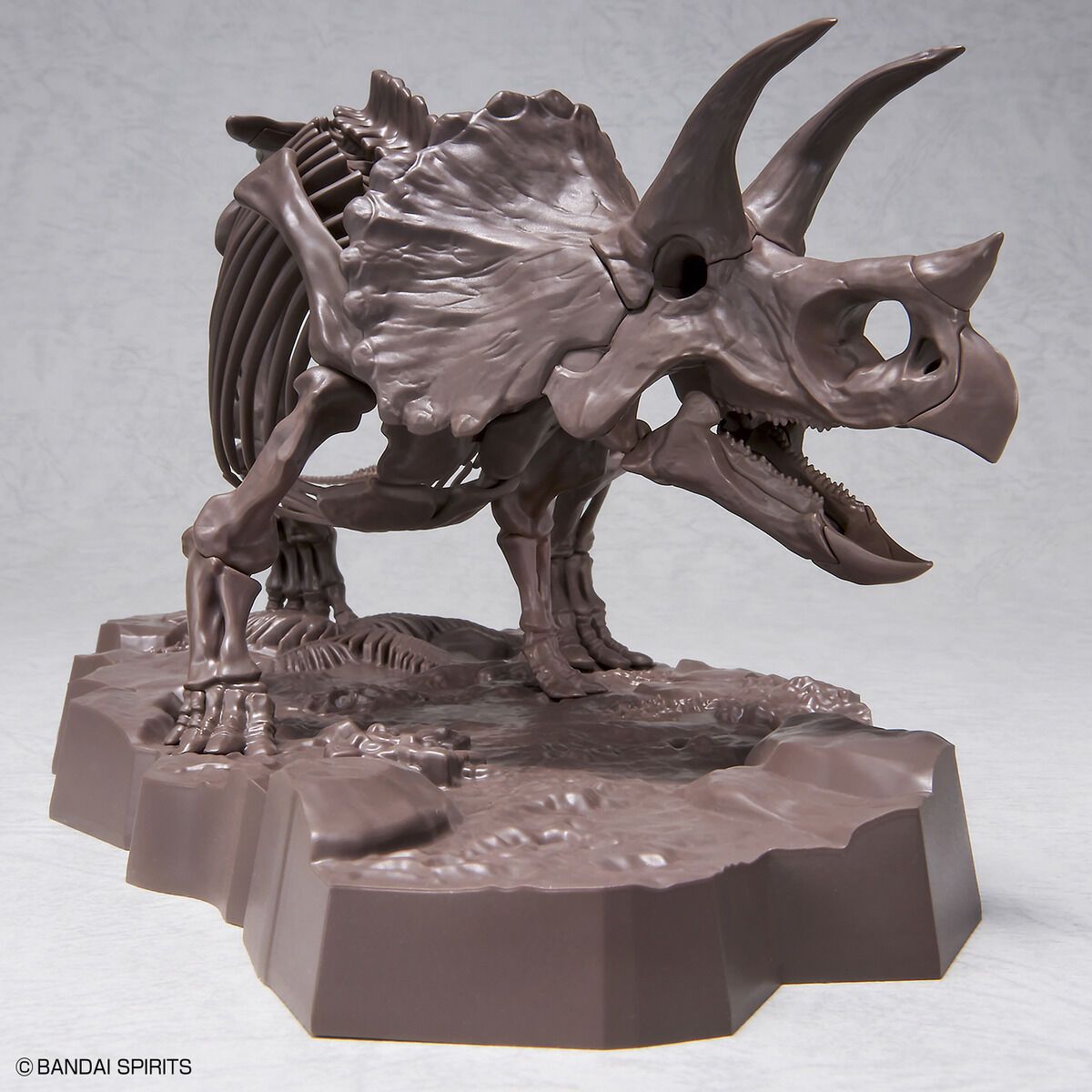 Bandai 1/32 Scale Imaginary Skeleton Triceratops Model Kit