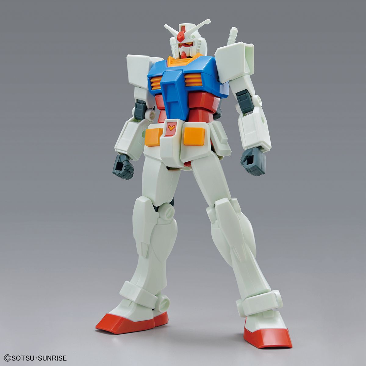 Bandai Entry Grade RX-78-2 Gundam (Full Weapon Set) Model Kit