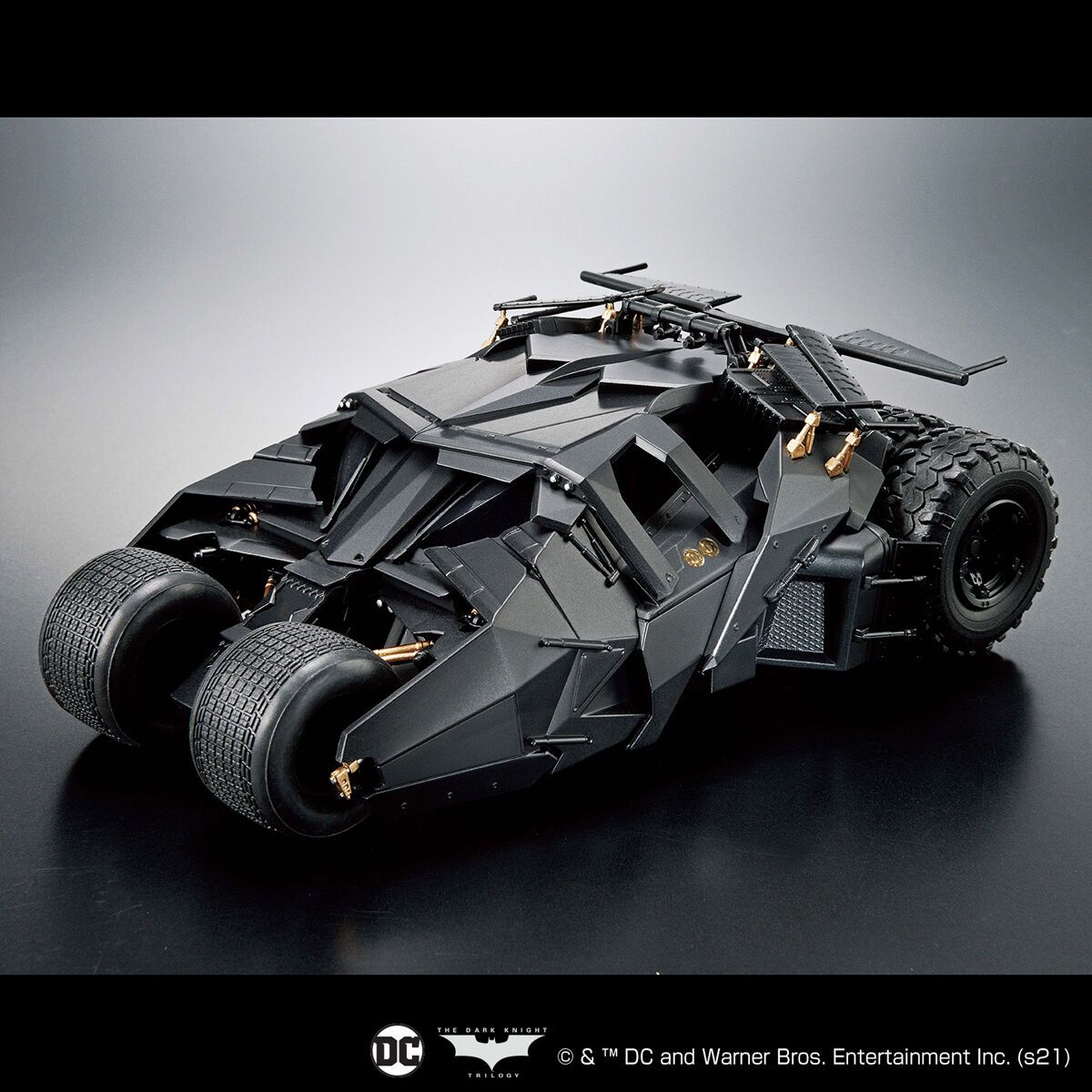 Bandai 1/35 Scale Batmobile (Tumbler Batman Begins Ver.) Model