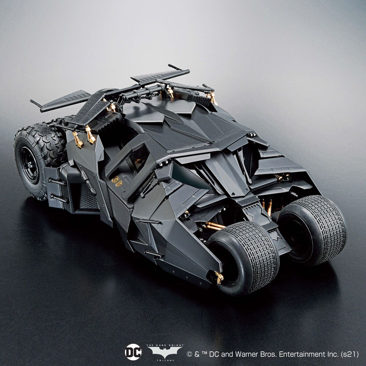 Bandai 1/35 Scale Batmobile (Tumbler Batman Begins Ver.) Model