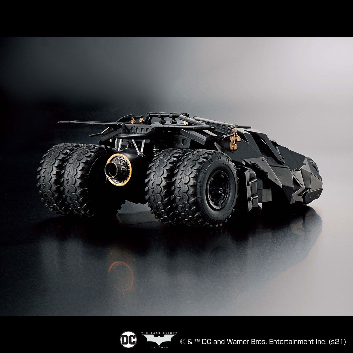 Bandai 1/35 Scale Batmobile (Tumbler Batman Begins Ver.) Model