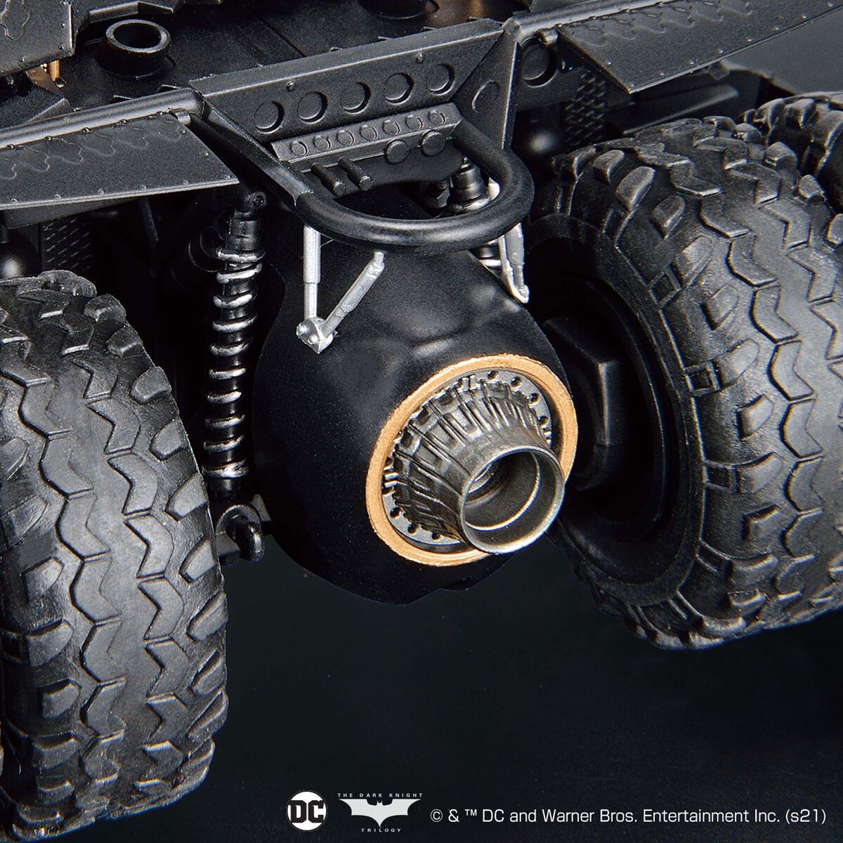 Bandai 1/35 Scale Batmobile (Tumbler Batman Begins Ver.) Model