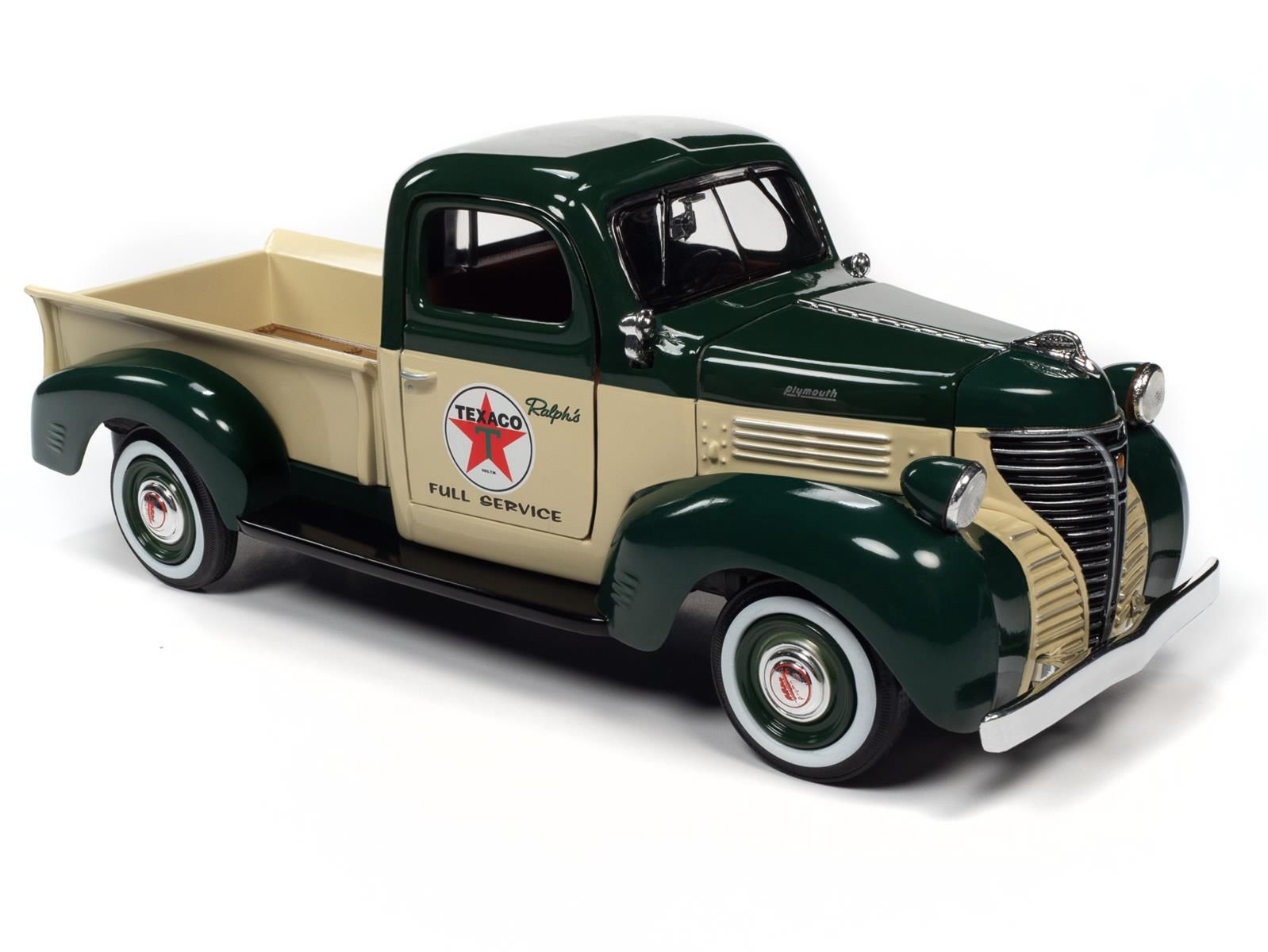 Auto World 1/24 Diecast Texaco 1941 Plymouth Pickup Truck #38