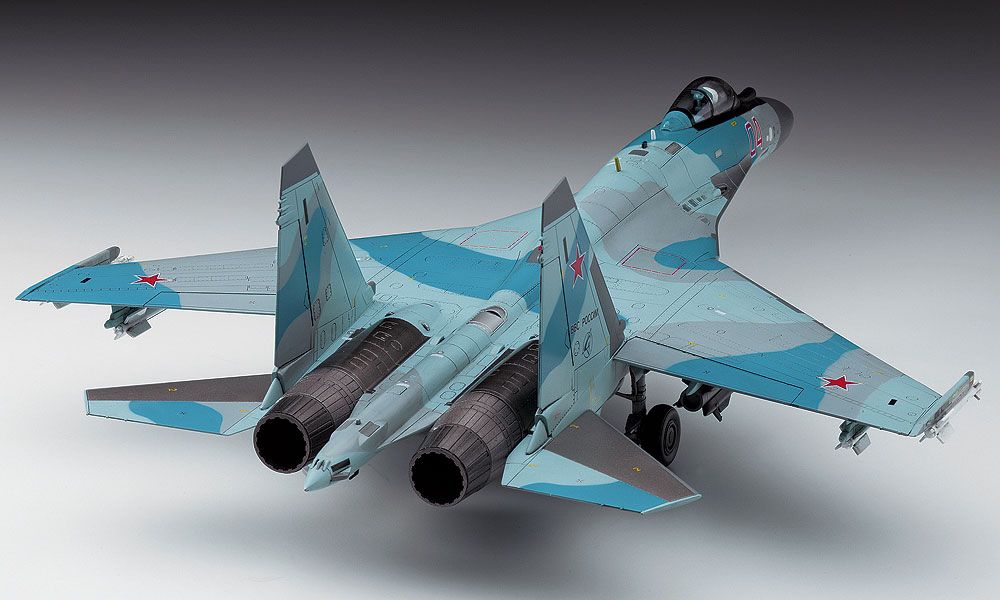 Hasegawa 1/72 Scale SU-35S Flanker E44 Model Kit