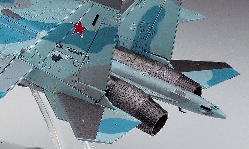 Hasegawa 1/72 Scale SU-35S Flanker E44 Model Kit