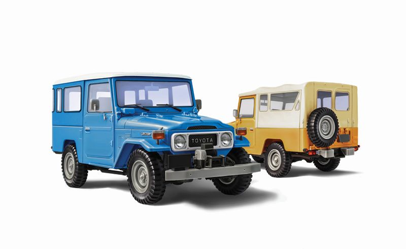 Italeri 1/24 Scale Toyota Land Cruiser BJ-44 Soft Top / Hard Top