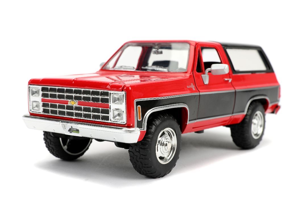 Jada 1/24 Scale \"Just Trucks\" 1980 Chevy K5 Blazer Stock - Glo