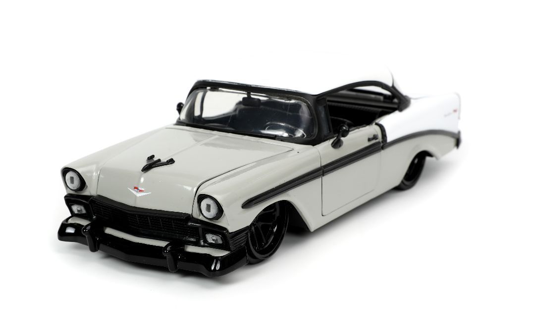 Jada 1/24 Scale \"BIGTIME Muscle\" 1956 Chevy Bel Air - Grey/Whi