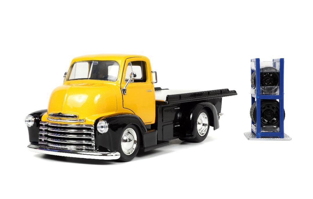 Jada 1/24 Scale \"Just Trucks\" with Rack - 1952 Chevy COE Flatb