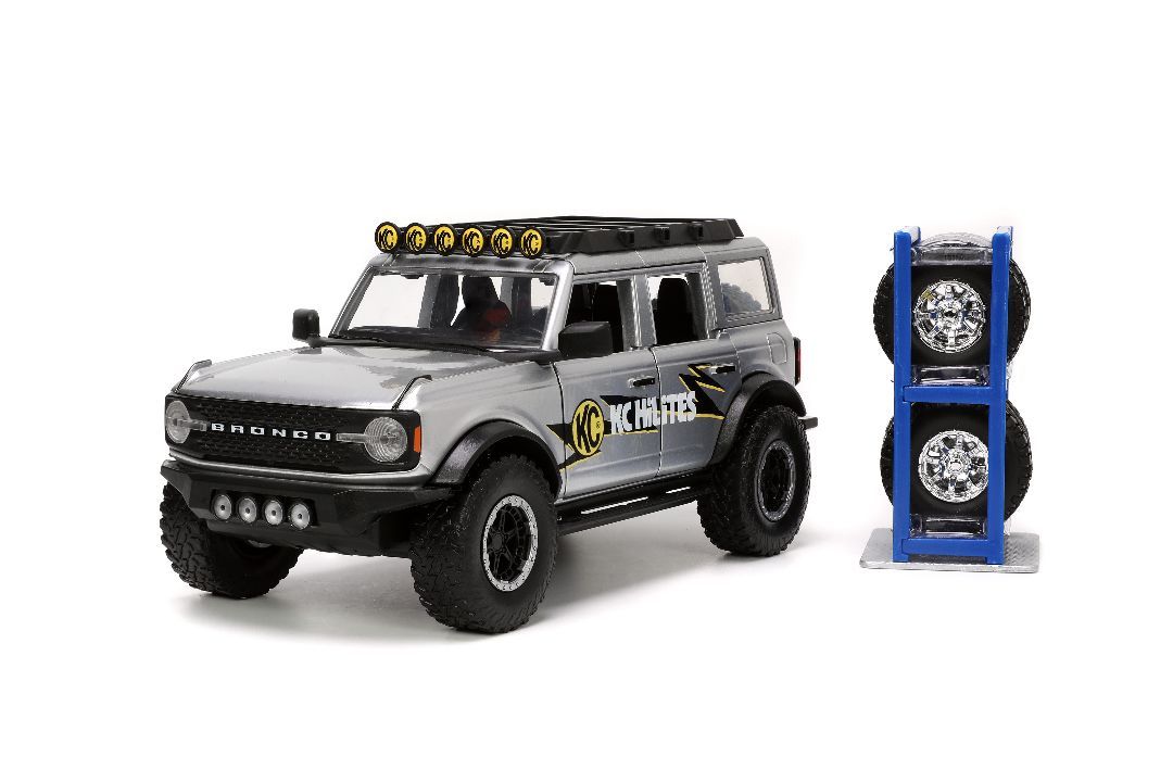 Jada 1/24 Scale \"Just Trucks\" with Rack - 2021 Ford Bronco - Click Image to Close