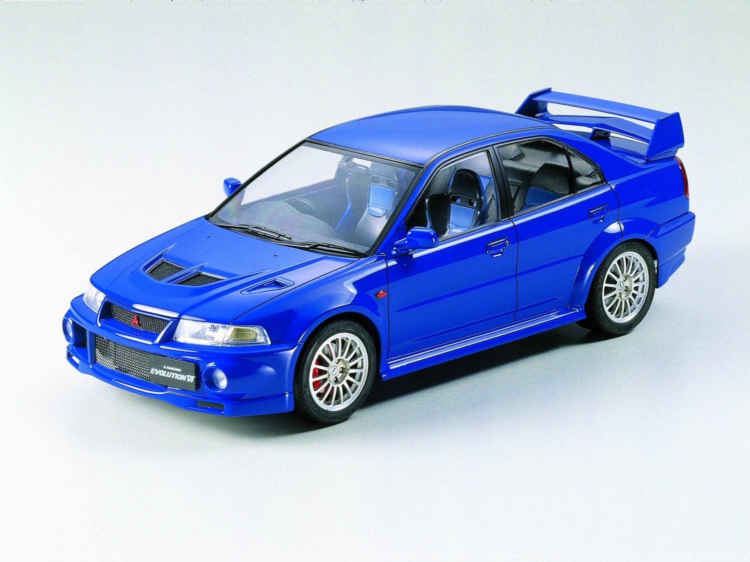 Tamiya 1/24 Mitsubishi Lancer Evolution VI Model Kit