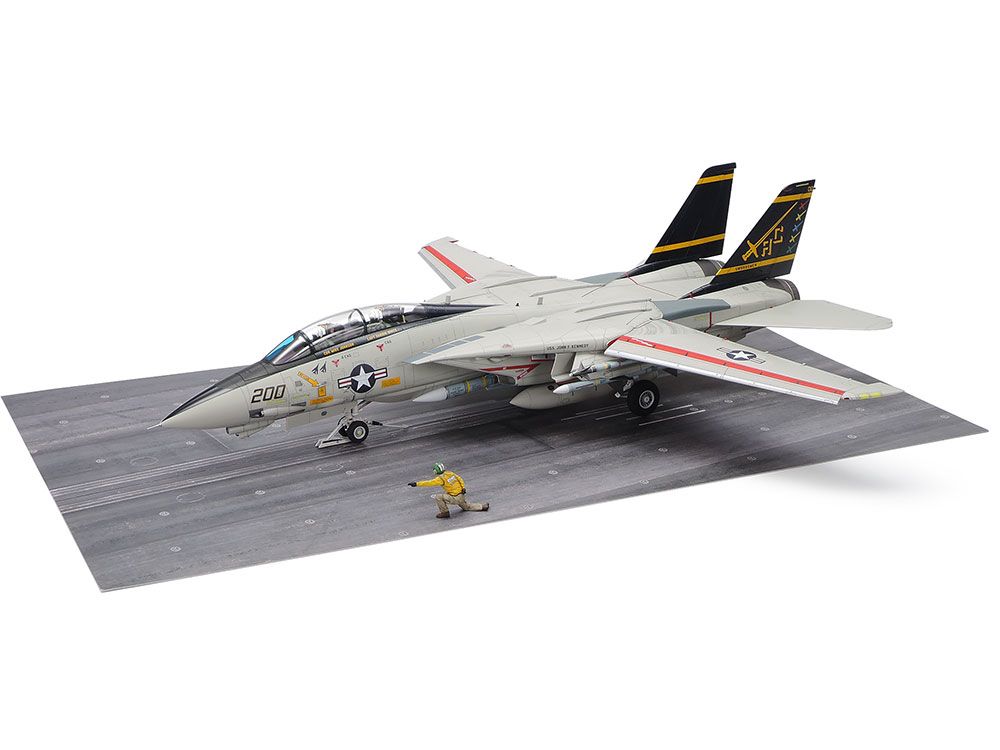 Tamiya 1/48 Scale F-14 (Late) Launch Model Kit