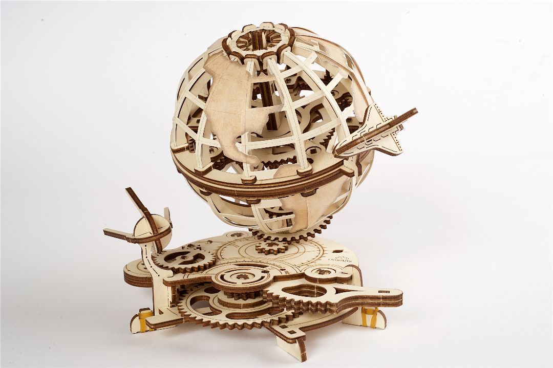 UGears Model Globe - 184 Pieces