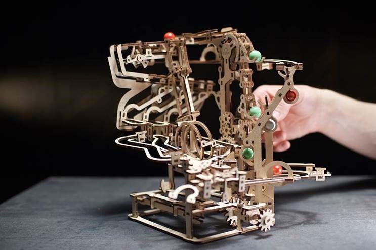 Ugears Marble Run Chain Hoist model kit - 400 Pieces