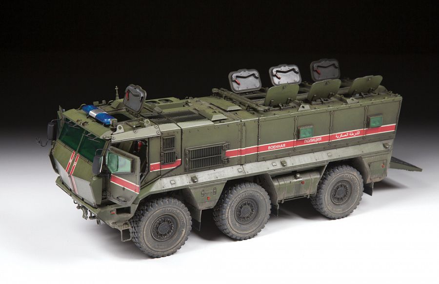 Zvezda 1/35 Russian Armored Vehicle Typhoon-K Model Kit