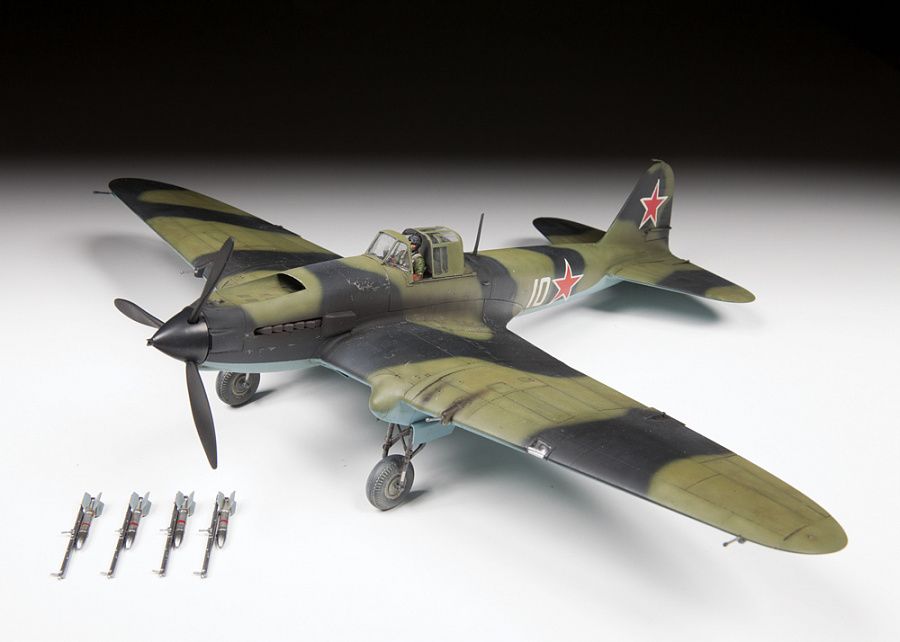 Zvezda 1/48 Soviet Attack Aircraft IL-2 Shturmovik Model Kit